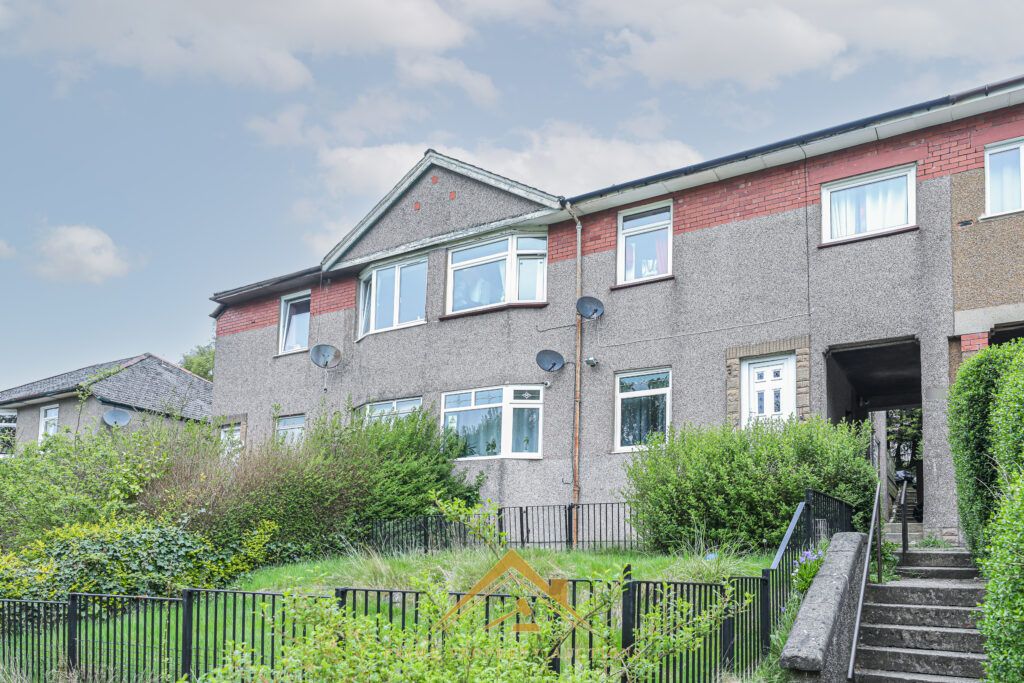 4 bed flat for sale in 264 Gladsmuir Road, Glasgow G52, £90,000