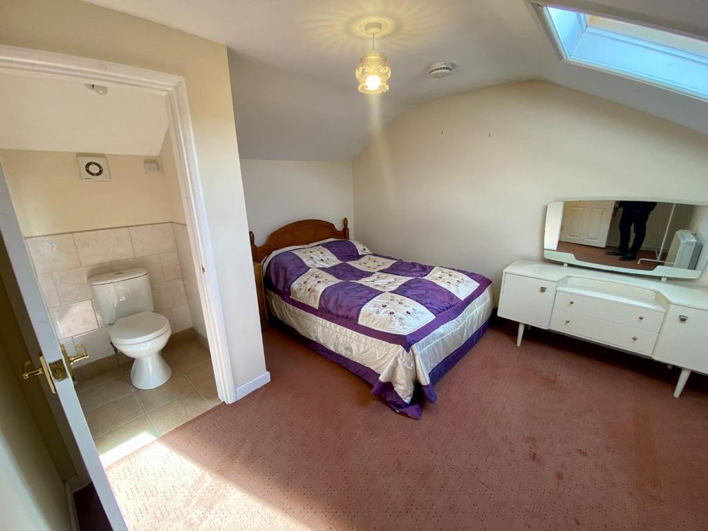 2 bed property for sale in New Street, Matlock DE4, £190,000