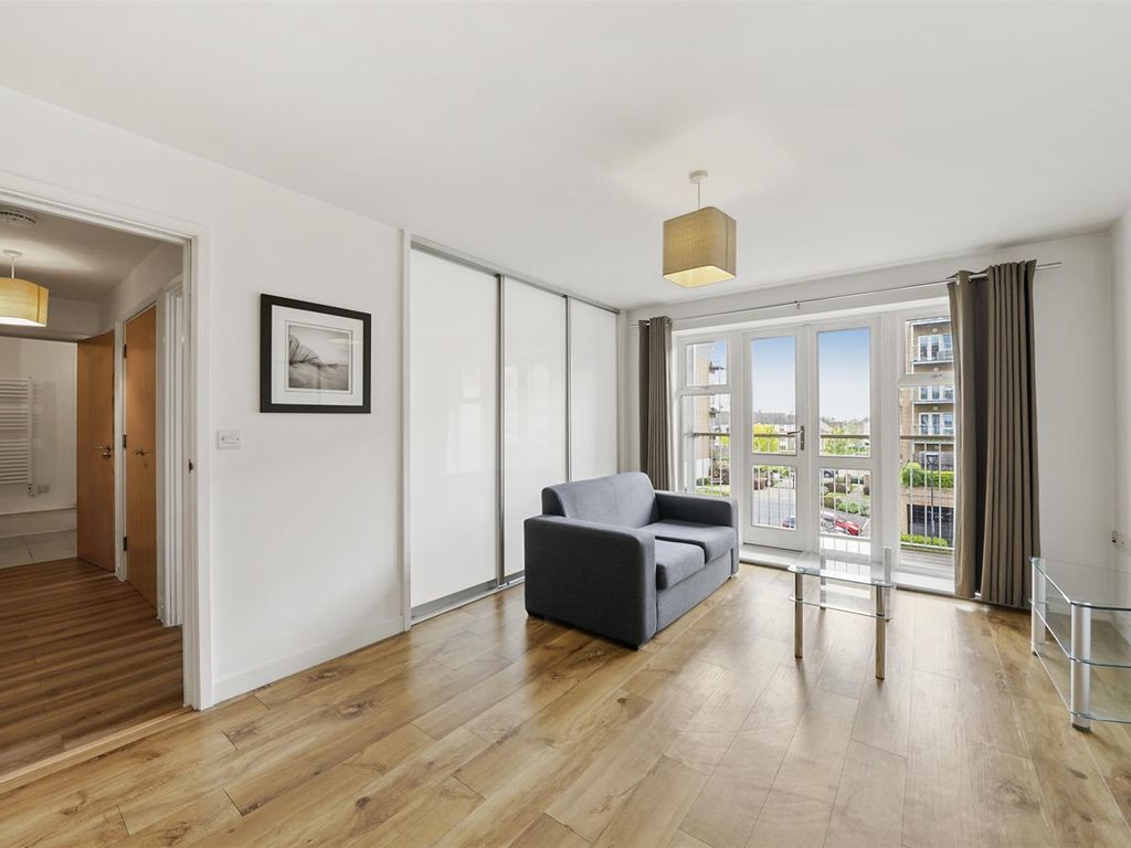 2 bed flat for sale in Jefferson House, West Drayton UB7, £230,000