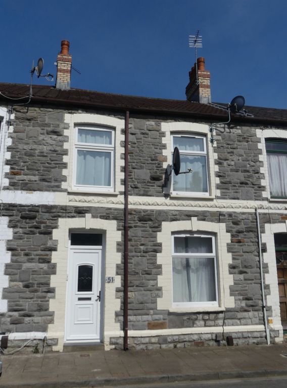 1 bed flat for sale in Cecil Street, Roath, Cardiff CF24, £130,000