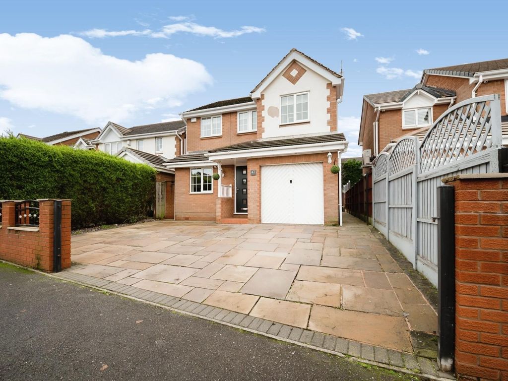 4 bed detached house for sale in Hambleton Avenue, North Wingfield, Chesterfield S42, £280,000