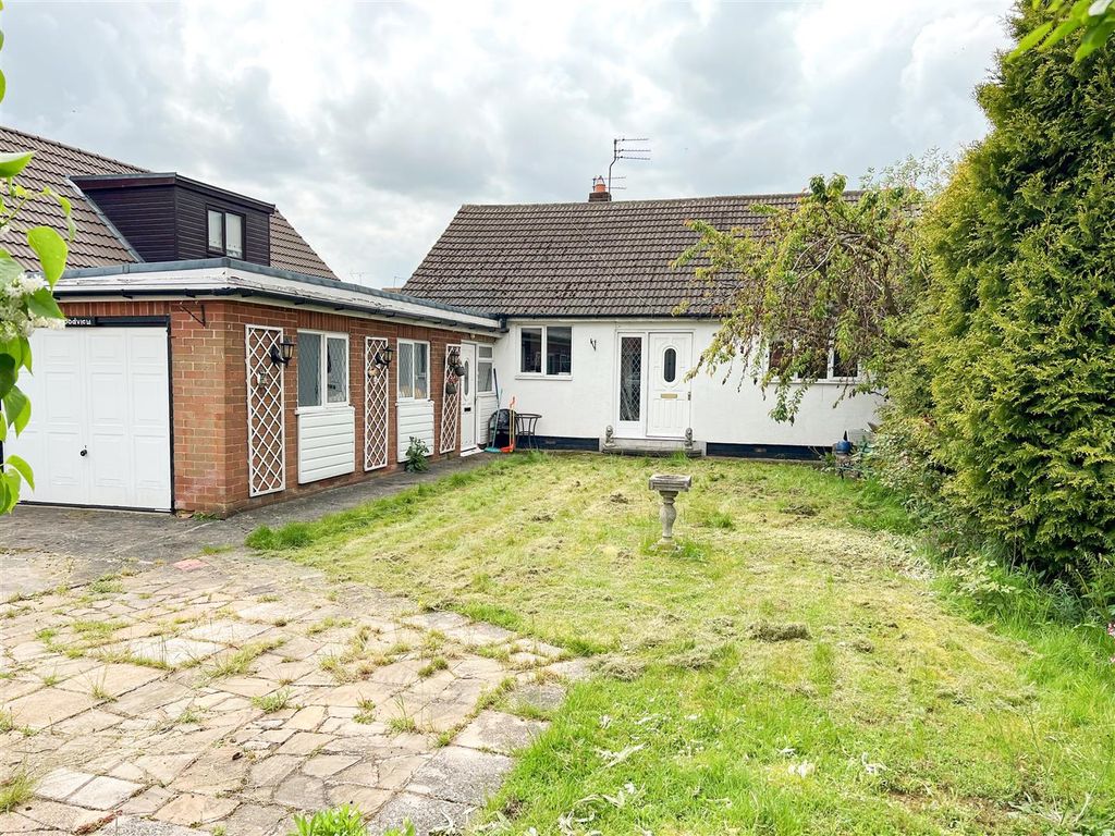 3 bed detached bungalow for sale in Glen Road, Branton, Doncaster DN3, £285,000