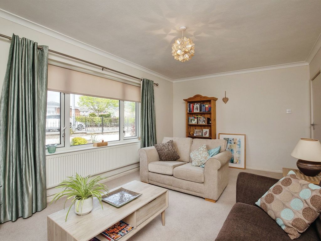 2 bed flat for sale in Heol Llanishen Fach, Rhiwbina, Cardiff CF14, £170,000
