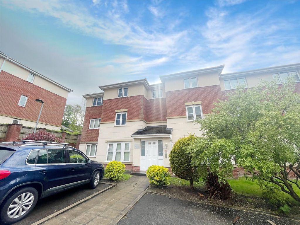 1 bed flat for sale in Whitecroft Meadow, Middleton, Manchester M24, £100,000