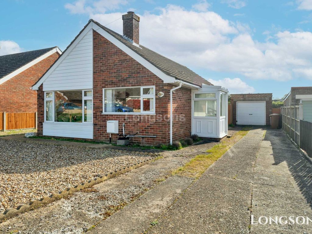 3 bed detached bungalow for sale in Southlands, Swaffham PE37, £244,995