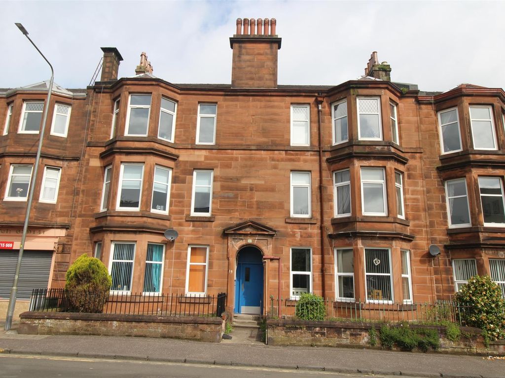 2 bed flat for sale in Cardwell Road, Gourock PA19, £77,000
