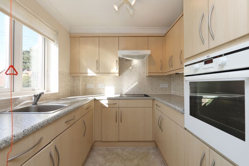 1 bed flat for sale in Pardoe Court, Studley B80, £95,000