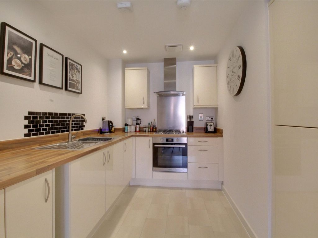 1 bed flat for sale in Waggoners Walk, Aldershot, Hampshire GU12, £190,000