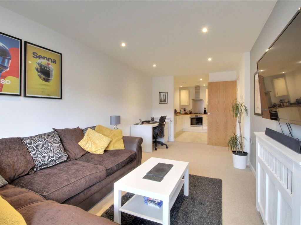 1 bed flat for sale in Waggoners Walk, Aldershot, Hampshire GU12, £190,000