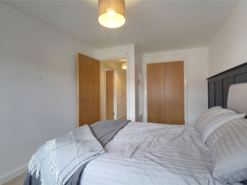 1 bed flat for sale in Waggoners Walk, Aldershot, Hampshire GU12, £190,000