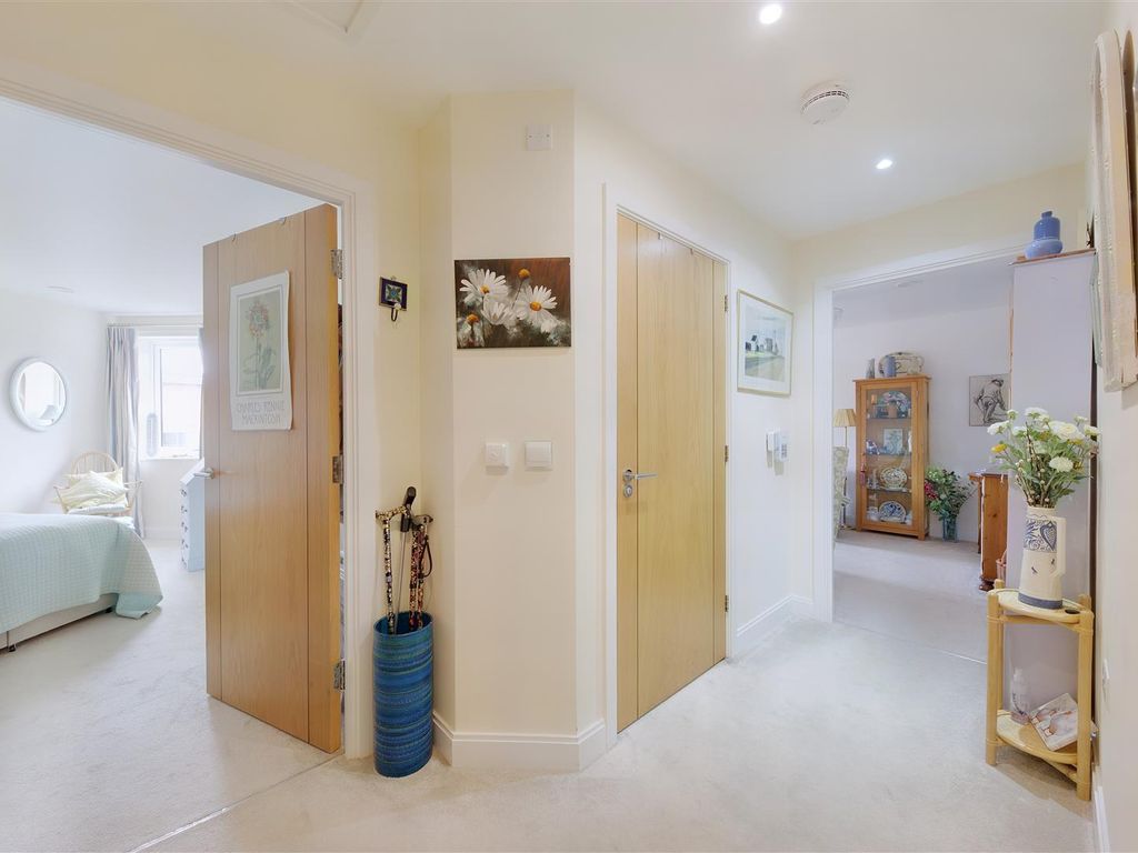 1 bed flat for sale in Barleythorpe, Oakham, Rutland LE15, £175,000