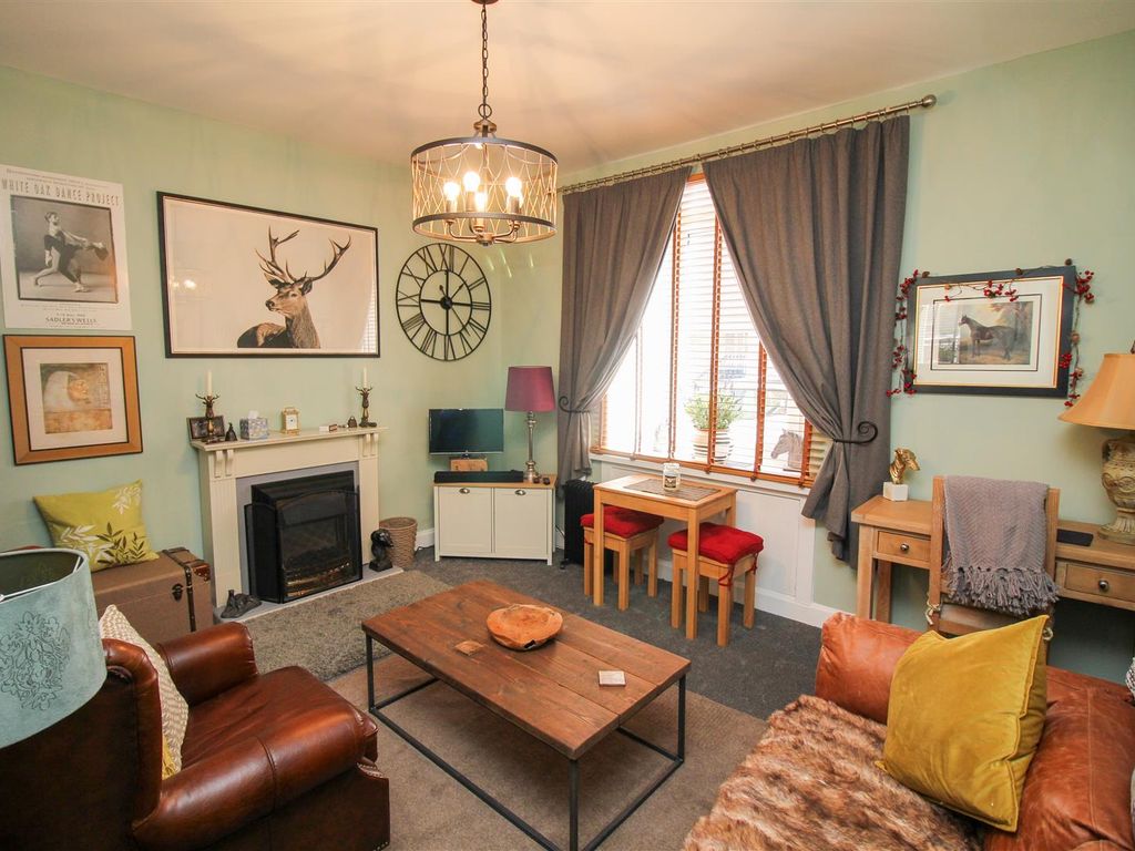 1 bed flat for sale in Beaconsfield Terrace, Hawick TD9, £50,000