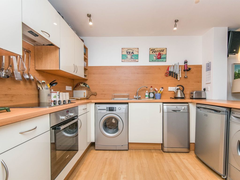 2 bed flat for sale in Clappentail Lane, Lyme Regis DT7, £235,000