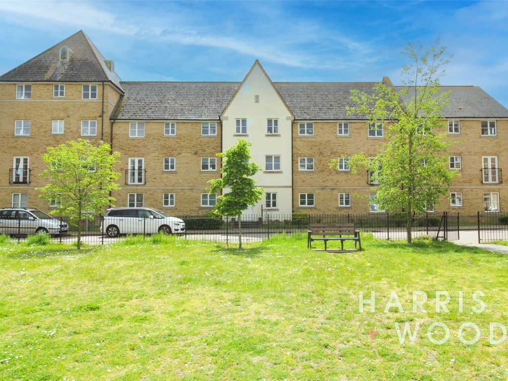 2 bed flat for sale in Mortimer Gardens, Colchester, Essex CO4, £160,000