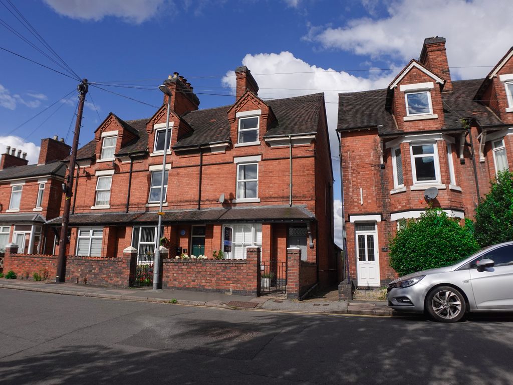 3 bed end terrace house for sale in Orchard Street, Tamworth B79, £259,000