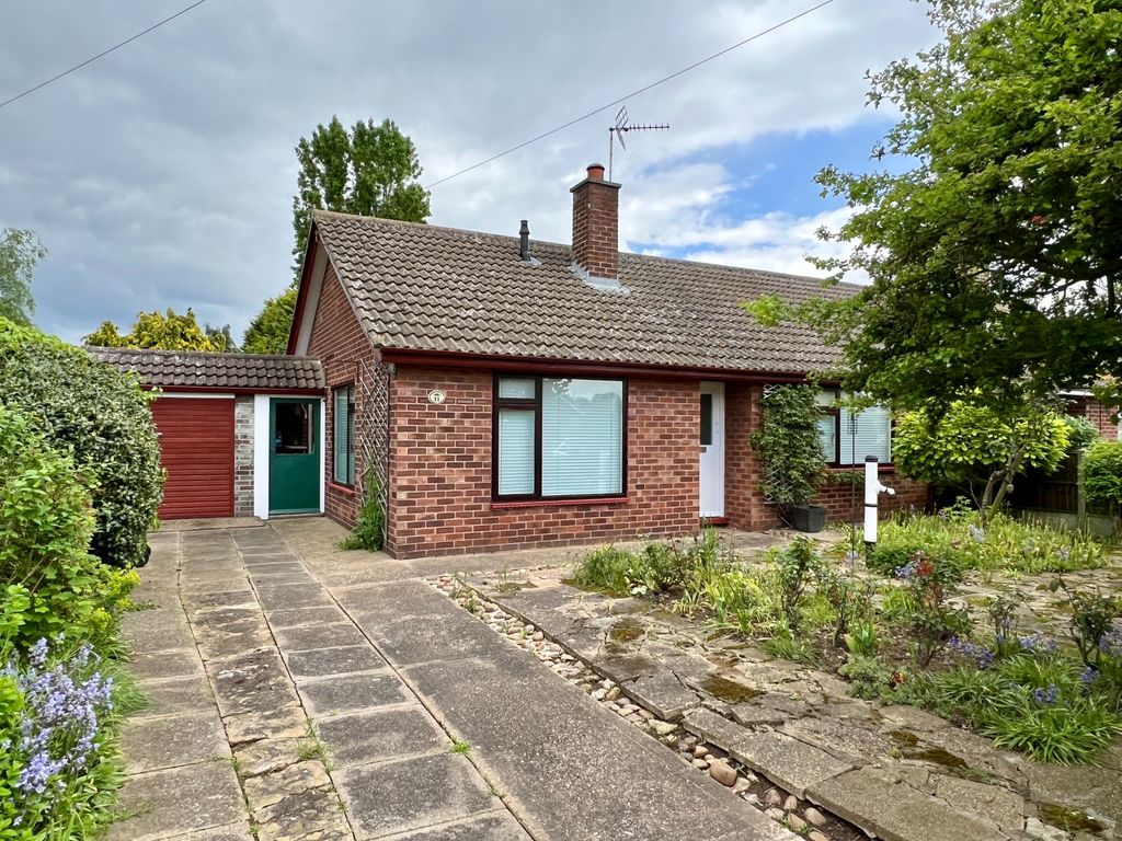 3 bed semi-detached bungalow for sale in Village Close, Farndon, Newark NG24, £180,000