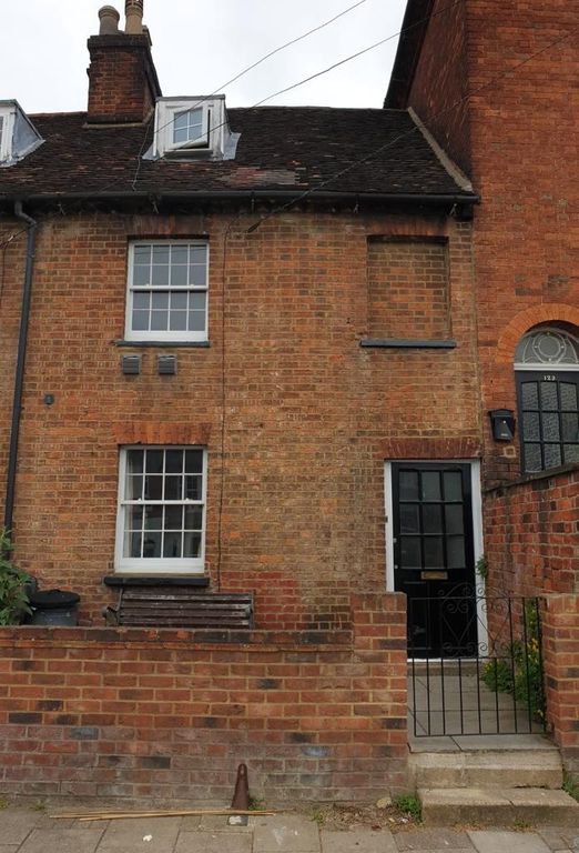 2 bed terraced house for sale in Tavistock Street, Bedford MK40, £255,000