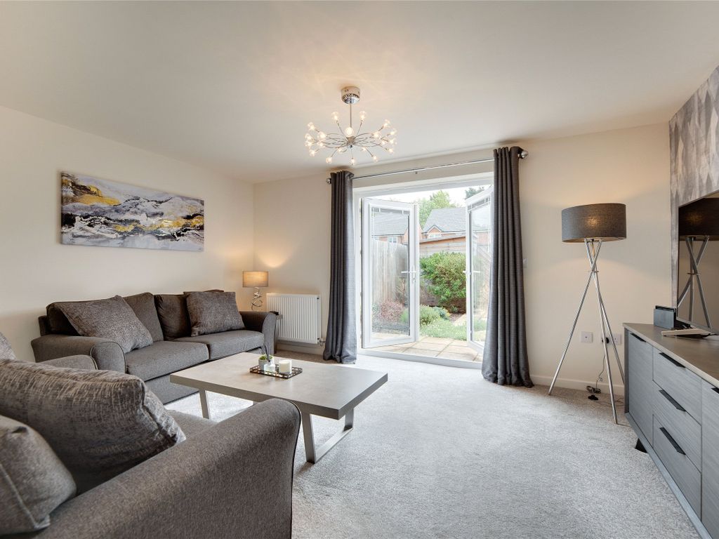 3 bed end terrace house for sale in Ravensworth Road, Dunston NE11, £185,000