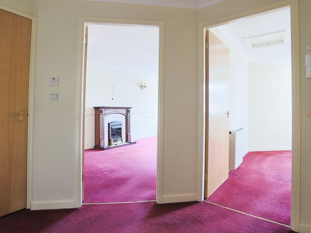 1 bed property for sale in Vale Court, Knaresborough HG5, £80,000
