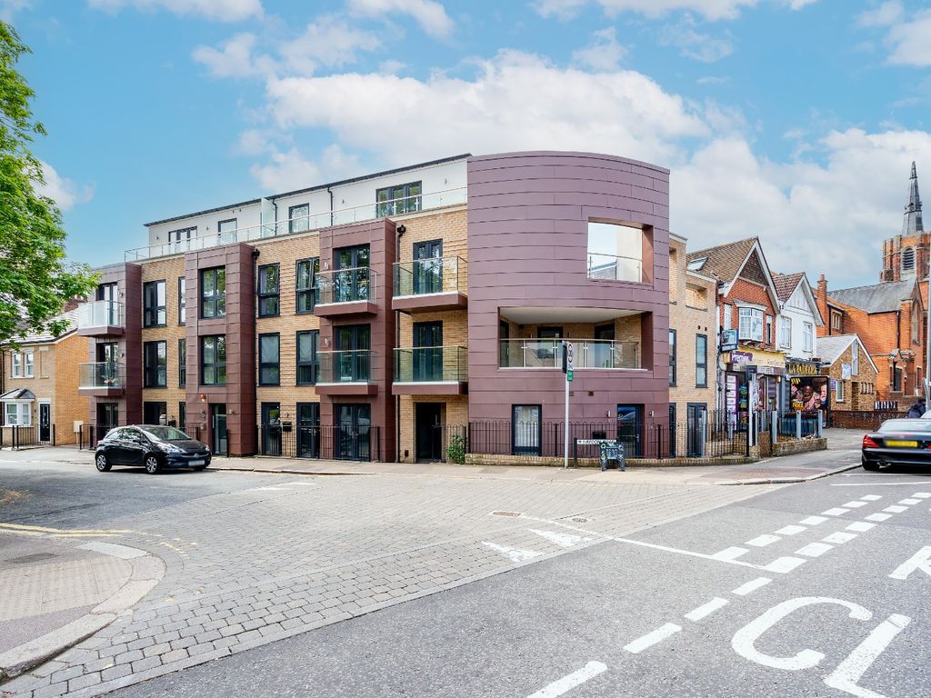 2 bed flat for sale in 85 Chalk Hill, Watford, Hertfordshire WD19, £325,000