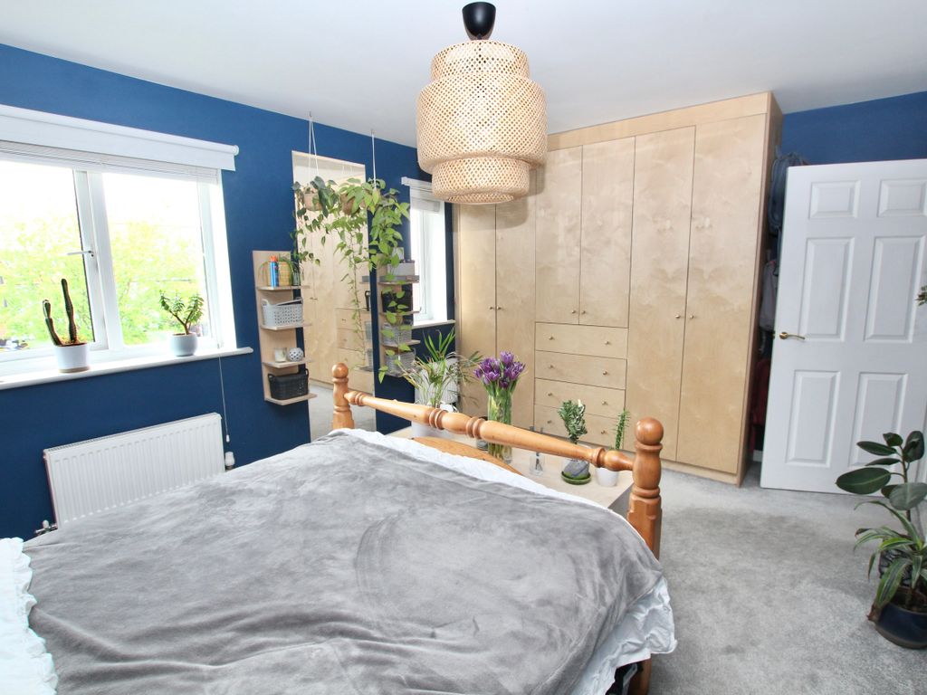 2 bed flat for sale in Goldcrest Way, Portbury, Bristol BS20, £156,000