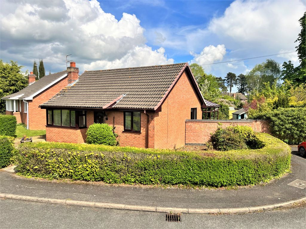 2 bed detached bungalow for sale in Cedarwood Close, Gonerby Hill Foot, Grantham NG31, £210,000