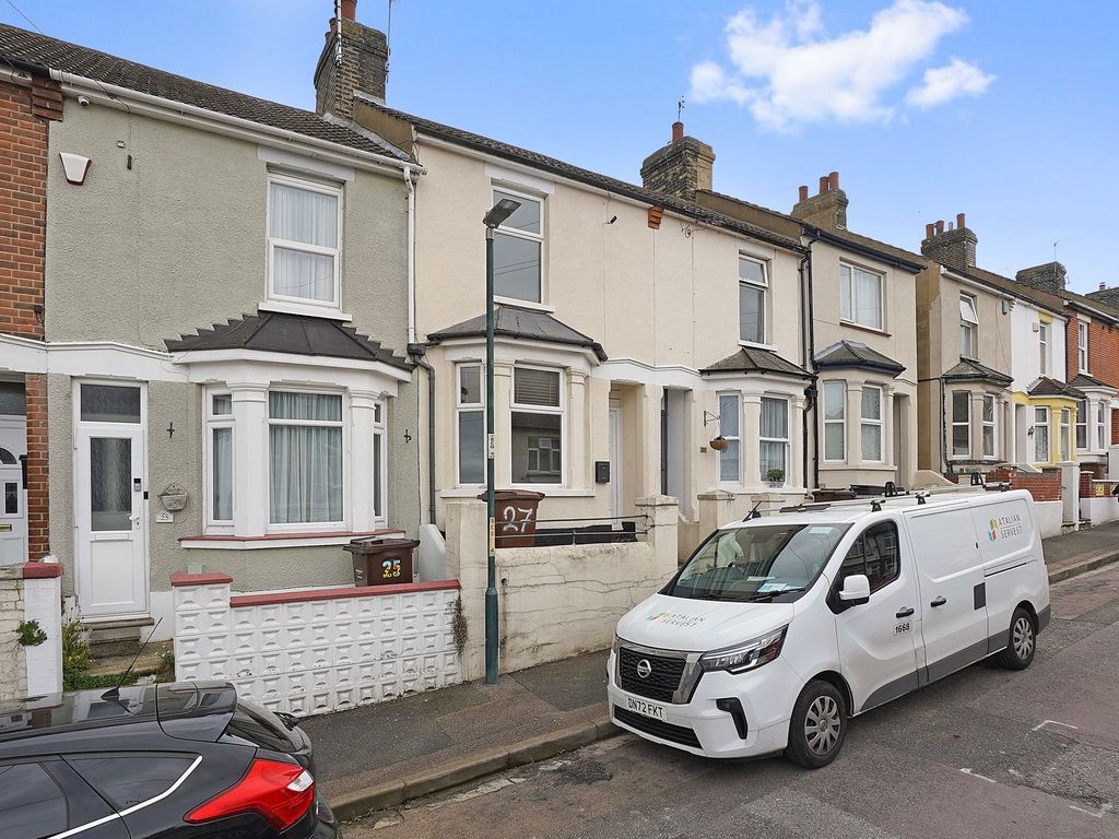 3 bed terraced house for sale in Beaconsfield Road, Chatham ME4, £230,000