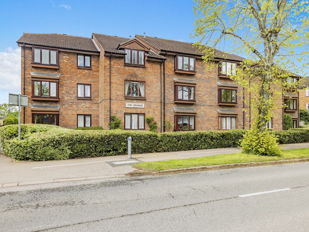 1 bed flat for sale in The Grange, High Street, Abbots Langley, Hertfordshire WD5, £200,000