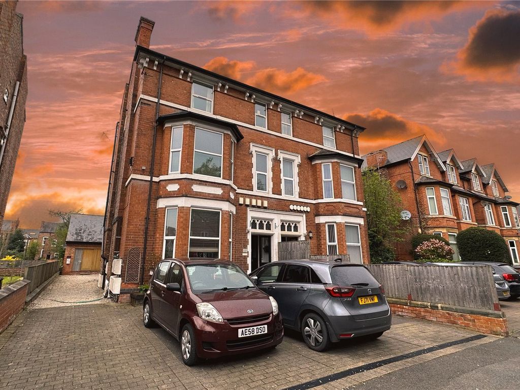 1 bed flat for sale in Musters Road, West Bridgford, Nottingham NG2, £125,000