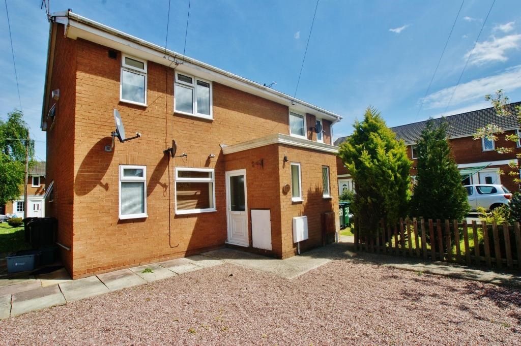 1 bed flat for sale in Telford Way, Chester CH4, £88,000