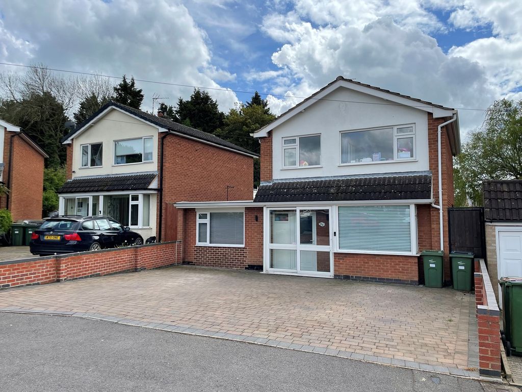 3 bed detached house for sale in Chiltern Avenue, Cosby, Leicester LE9, £338,000