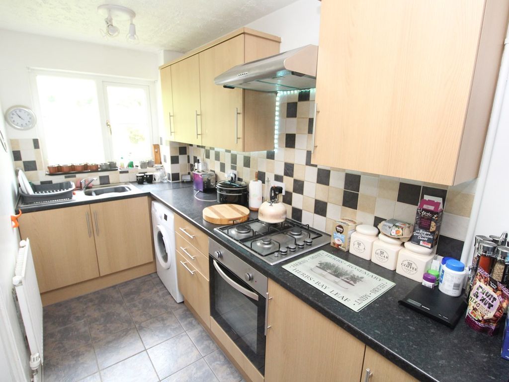 1 bed property for sale in Spinney Close, Glen Parva, Leicester LE2, £160,000