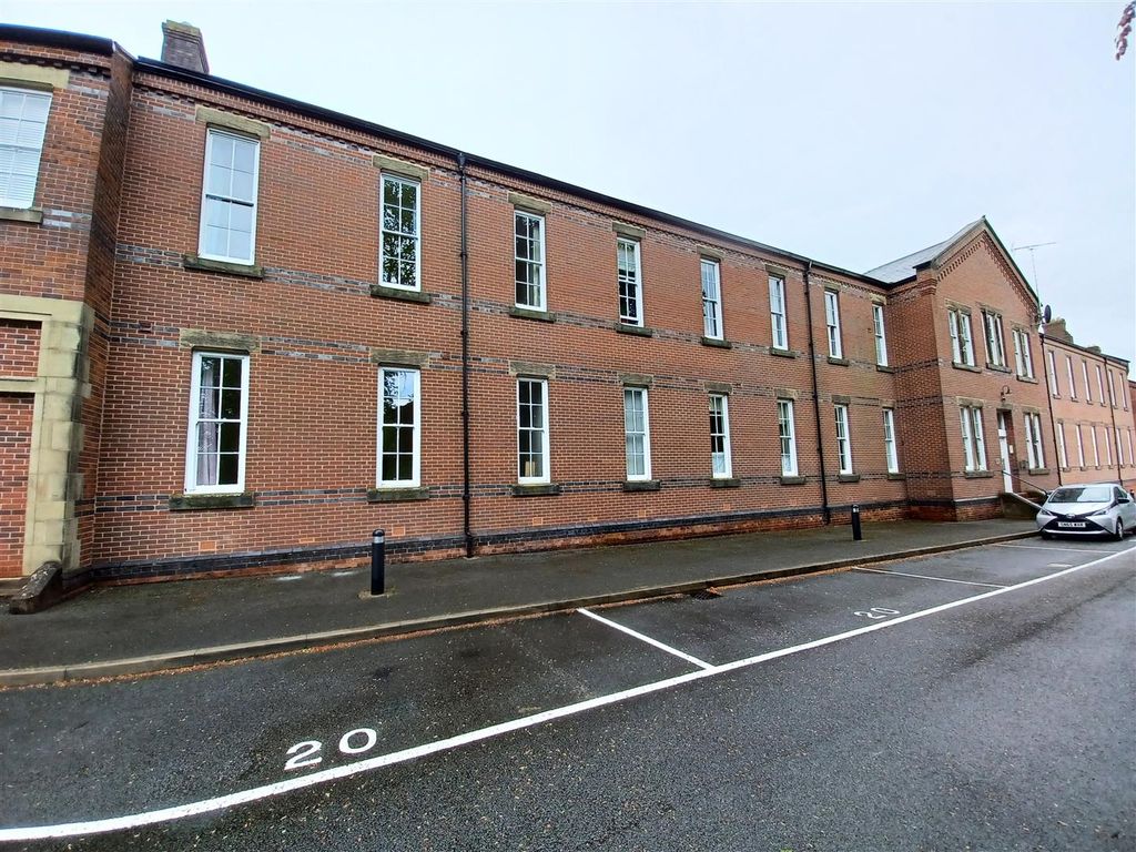 1 bed flat for sale in Corunna Court, Wrexham LL13, £90,000