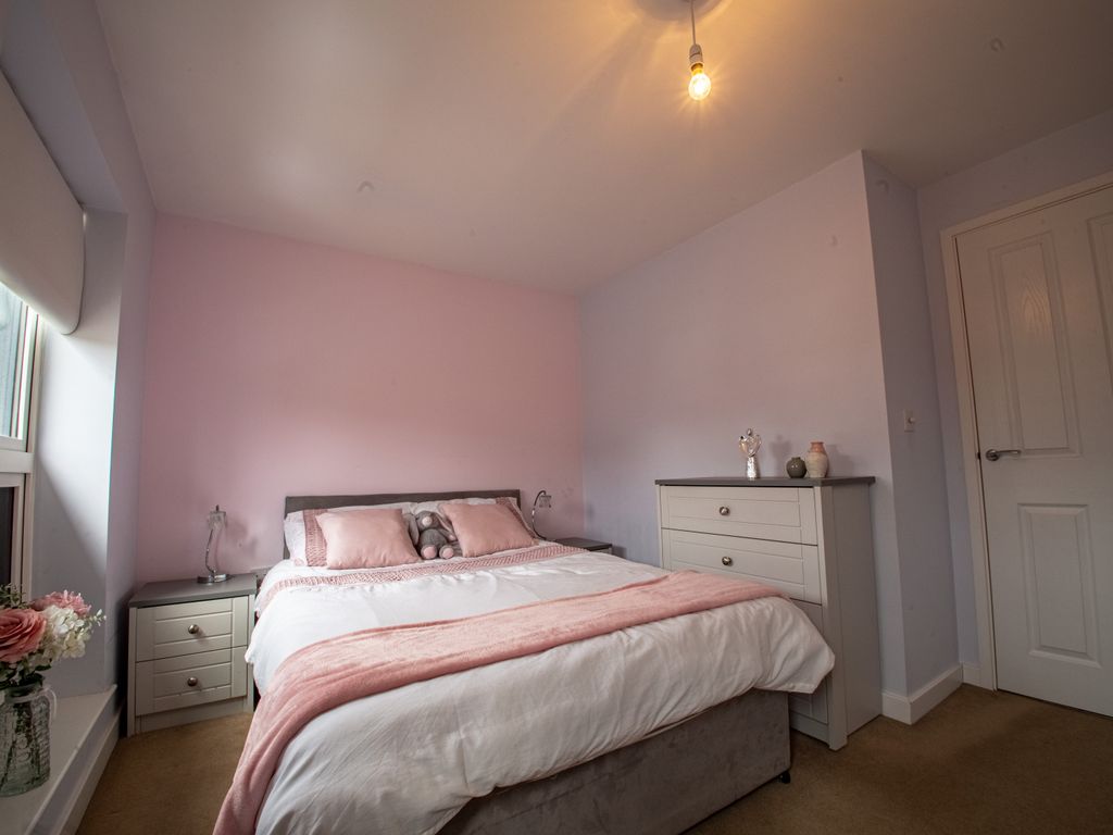2 bed terraced house for sale in Chamberlain Way, Gunthorpe, Peterborough, Cambridgeshire PE4, £200,000
