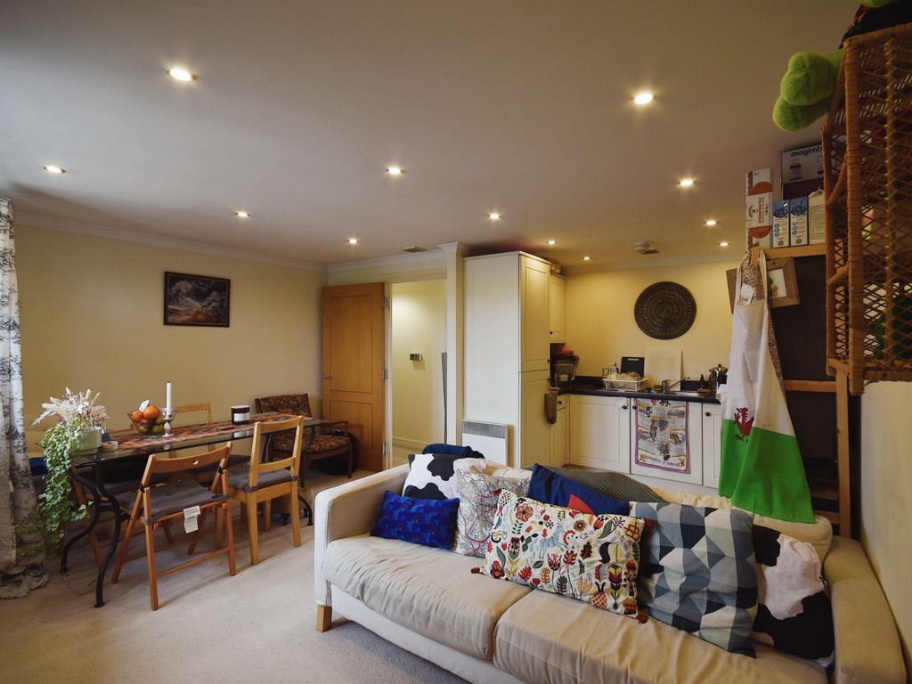 2 bed flat for sale in Rhydypenau Road, Cyncoed, Caerdydd, Rhydypenau Road CF23, £230,000