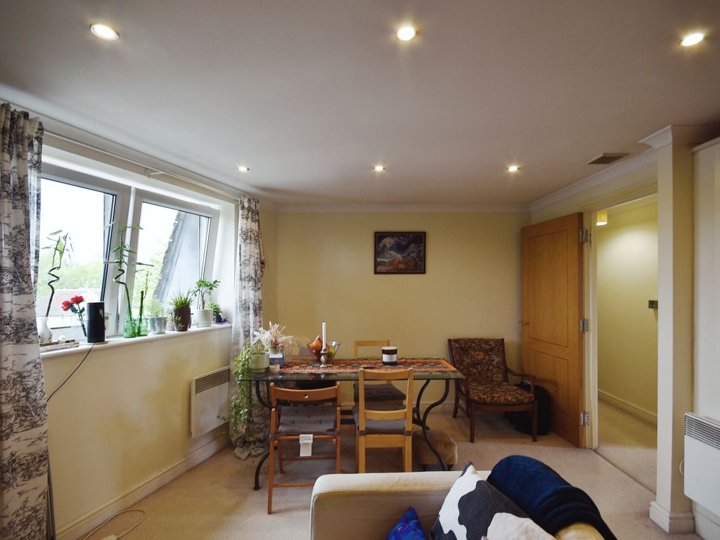2 bed flat for sale in Rhydypenau Road, Cyncoed, Caerdydd, Rhydypenau Road CF23, £230,000