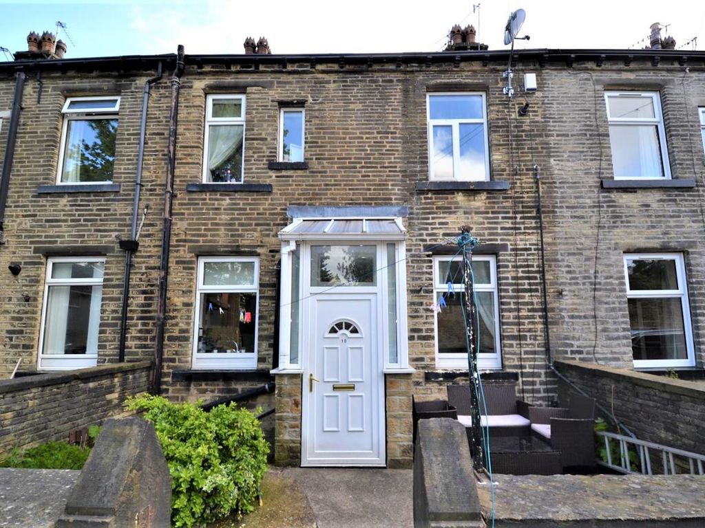 2 bed terraced house for sale in Pastureside Terrace West, Clayton, Bradford BD14, £90,000