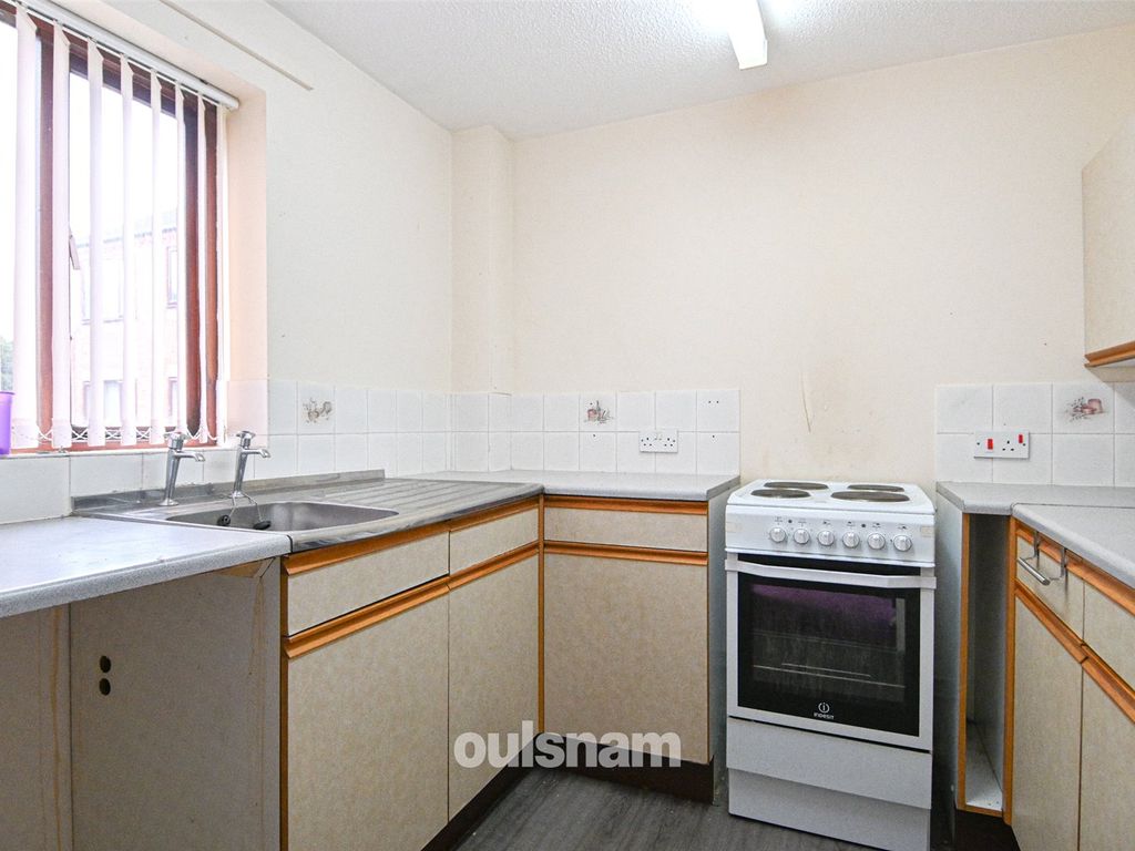 2 bed flat for sale in Sandon Road, Smethwick, West Midlands B66, £60,000