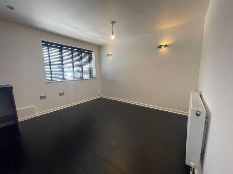 1 bed flat for sale in Flat 1 The Forge, St. Peters Road, Dunstable LU5, £150,000