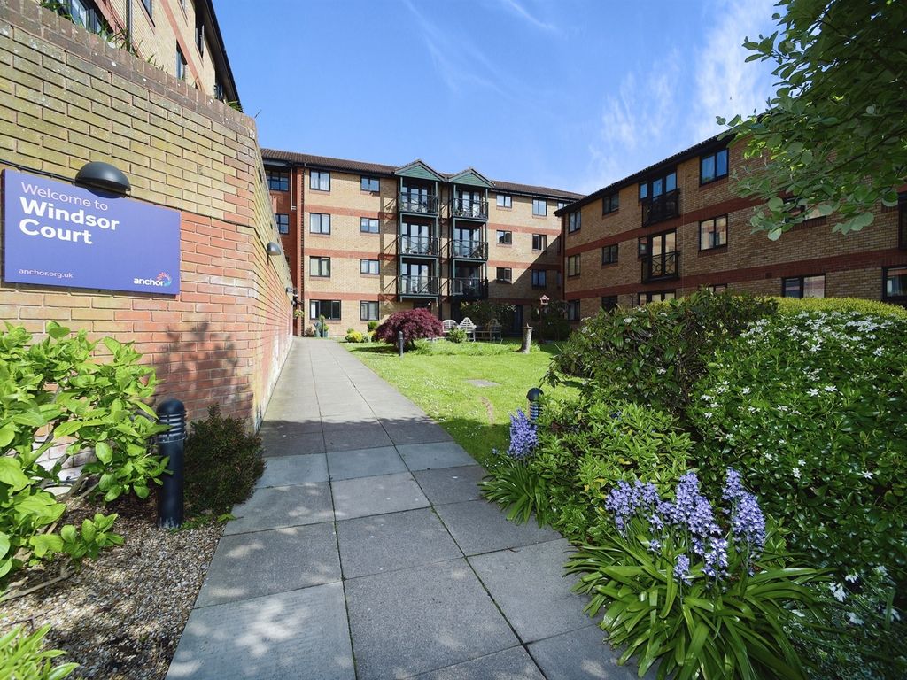 2 bed property for sale in Tongdean Lane, Withdean, Brighton BN1, £210,000