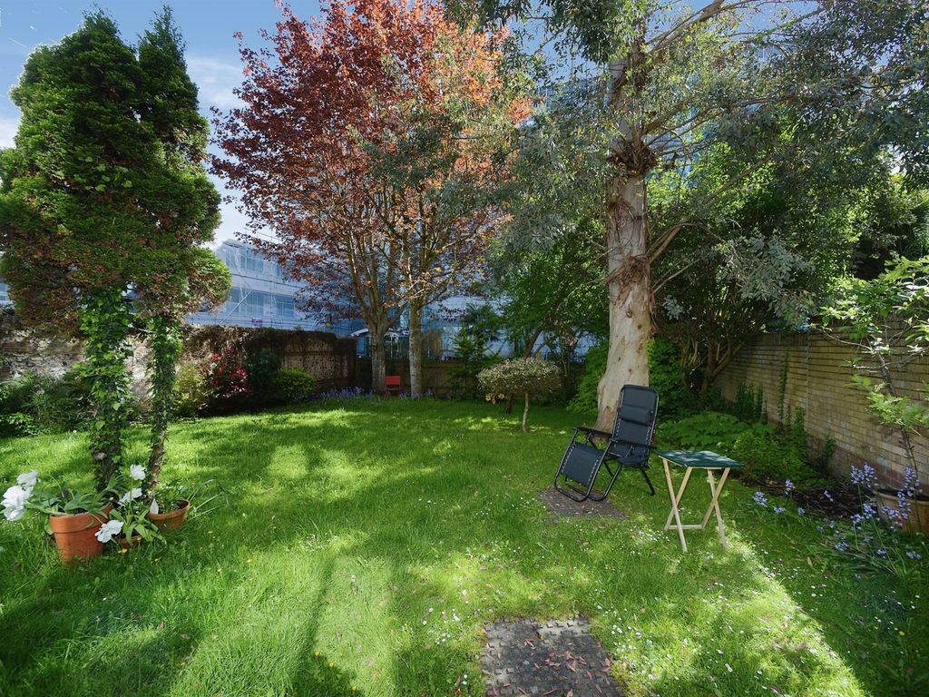 2 bed property for sale in Tongdean Lane, Withdean, Brighton BN1, £210,000