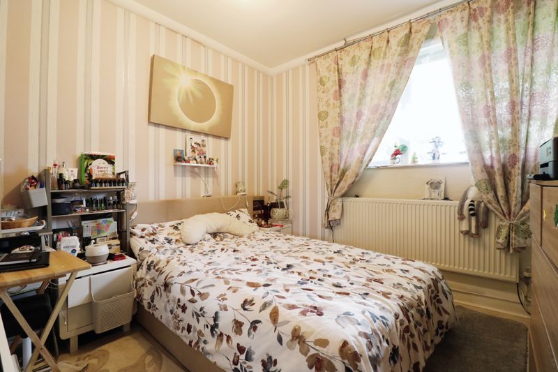 1 bed flat for sale in Trelawney Avenue, Langley, Slough SL3, £190,000