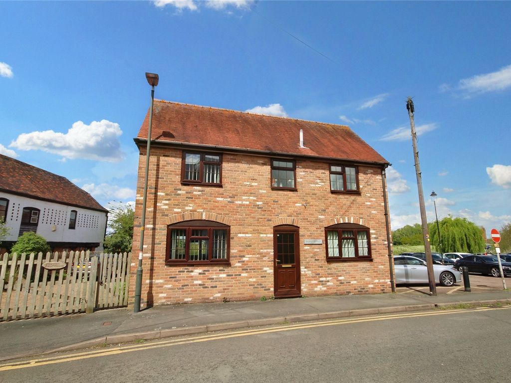 3 bed semi-detached house for sale in St. Marys Lane, Tewkesbury, Gloucestershire GL20, £225,000