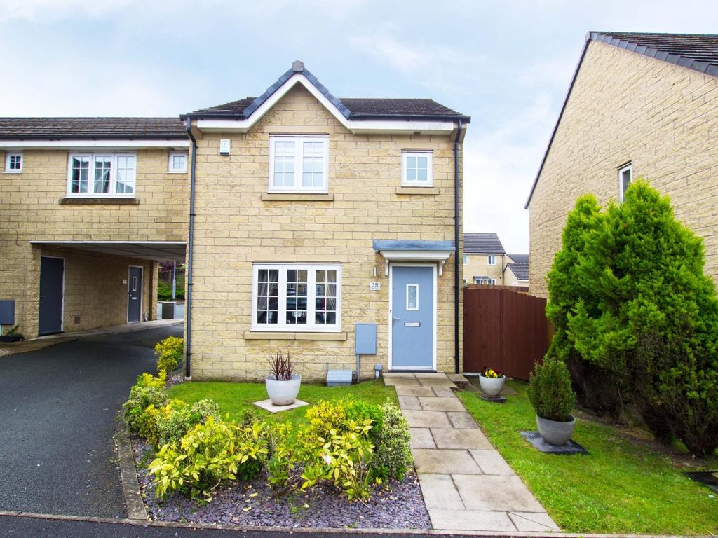 3 bed town house for sale in Fitzgerald Drive, Darwen BB3, £155,000