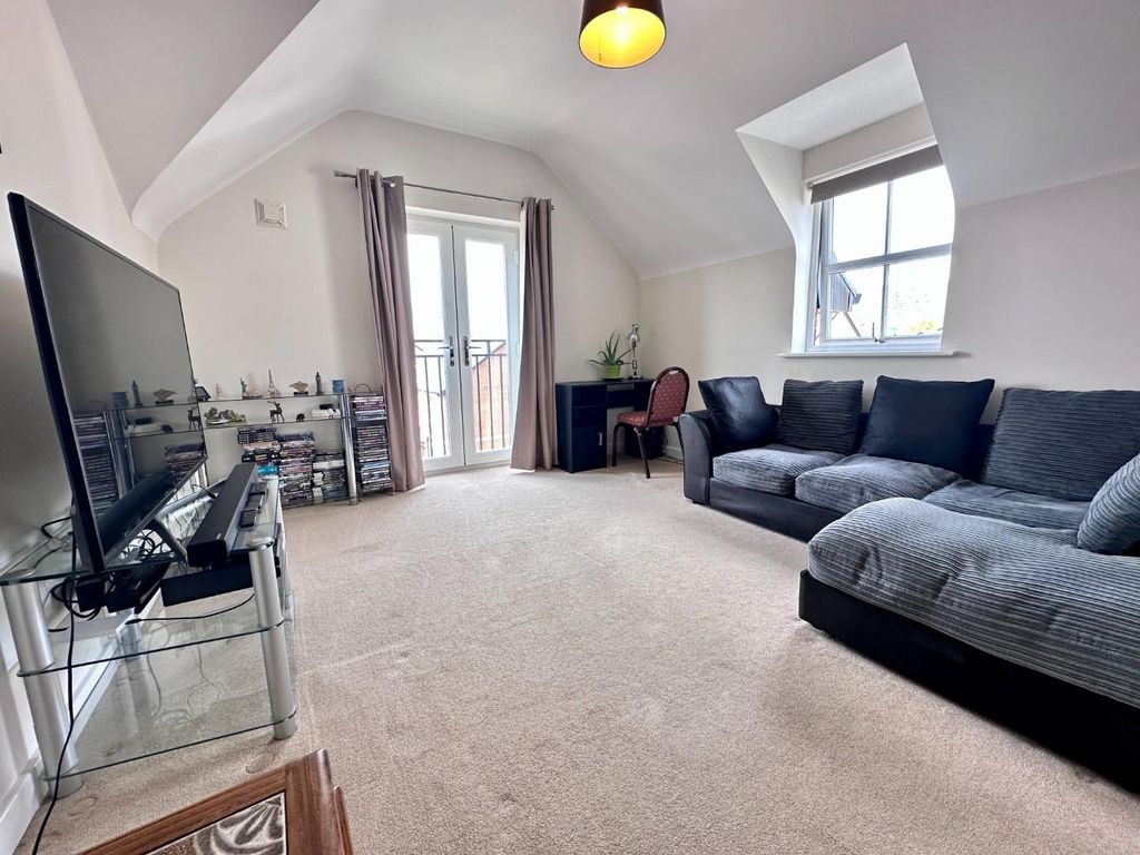 2 bed flat for sale in Gentian Way, Weymouth DT3, £190,000