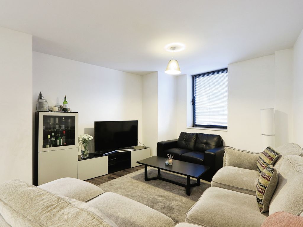 2 bed flat for sale in Queen Street, Sheffield, South Yorkshire S1, £155,000