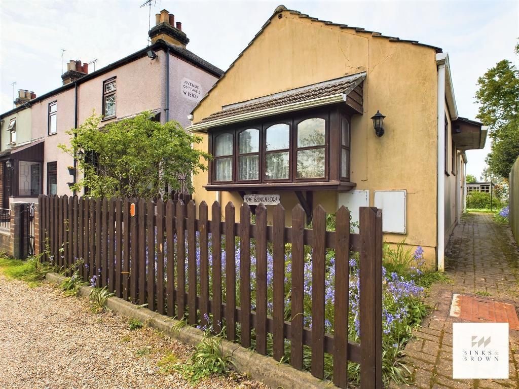 2 bed detached house for sale in The Avenue, Fobbing, Essex SS17, £275,000
