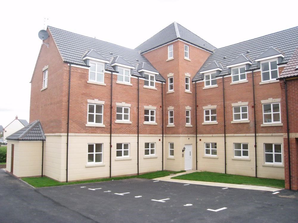 2 bed flat for sale in Sockburn Close, Hamilton, Leicester LE5, £130,000
