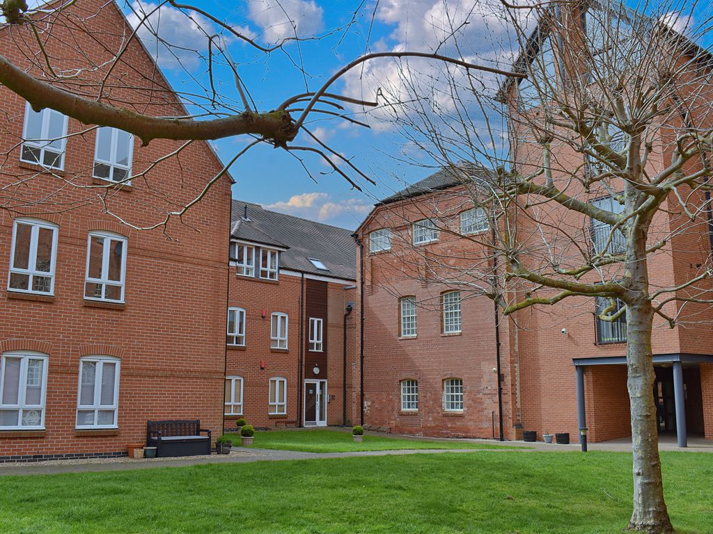 1 bed flat for sale in 64 The Courtyard, Castle Brewery, Newark, Nottinghamshire NG24, £85,000