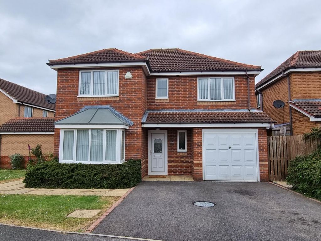 4 bed detached house for sale in Maple Avenue, Crowle, Scunthorpe DN17, £250,000
